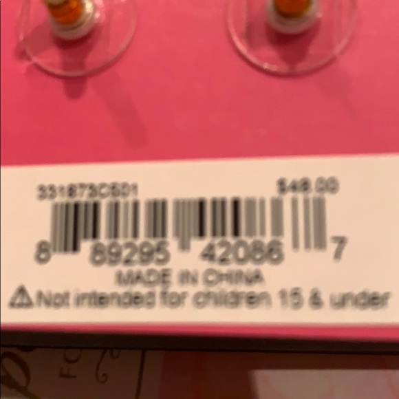 Betsy Johnson butterfly earrings NWT - Picture 3 of 3